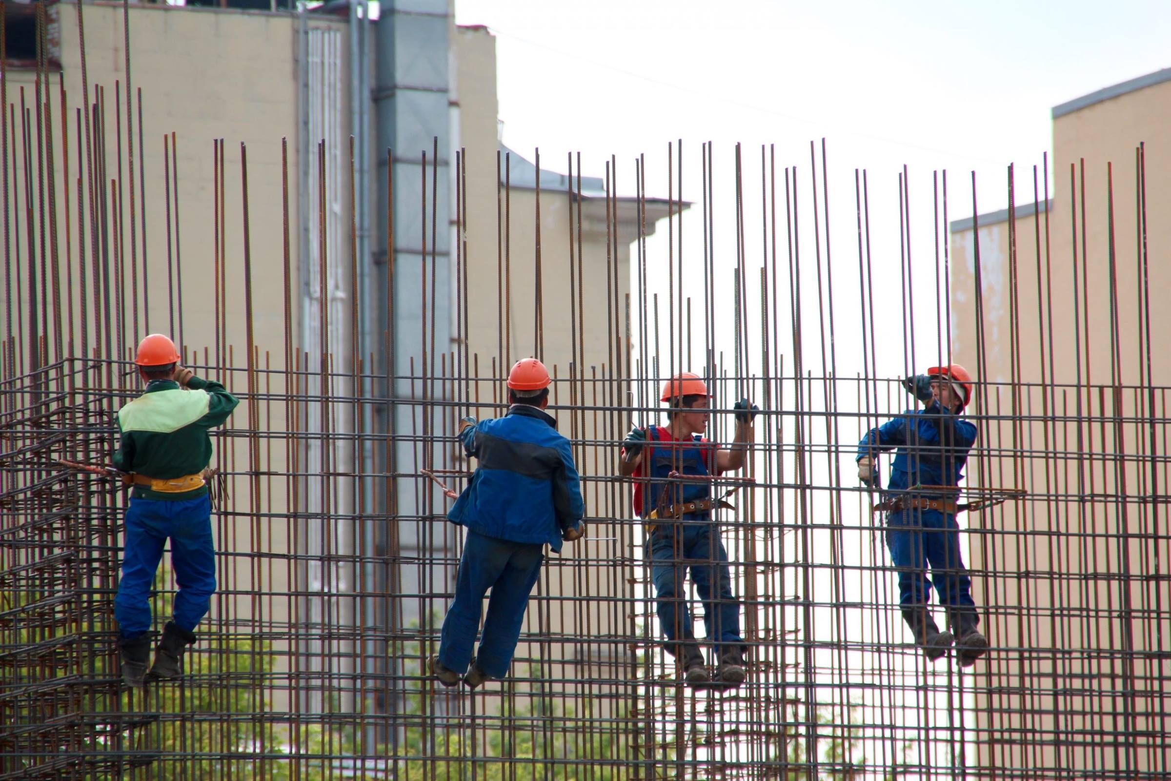 Workers rebar construction