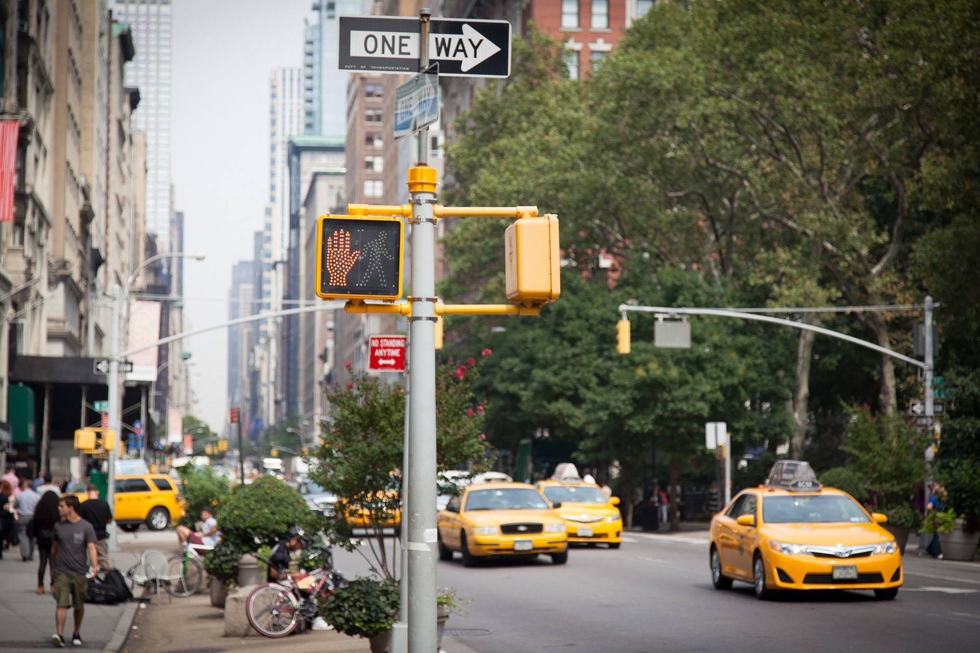 new york city yellow cabs street