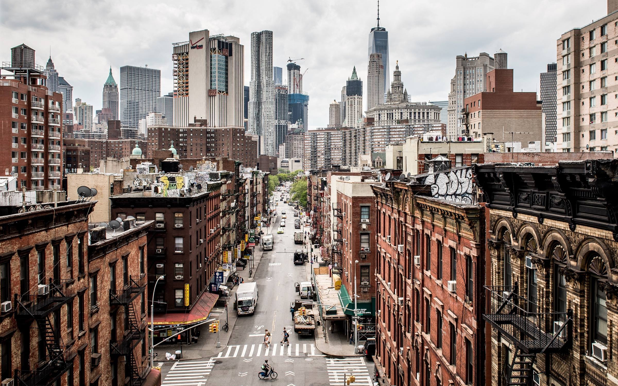 new york manhattan skyline city streets