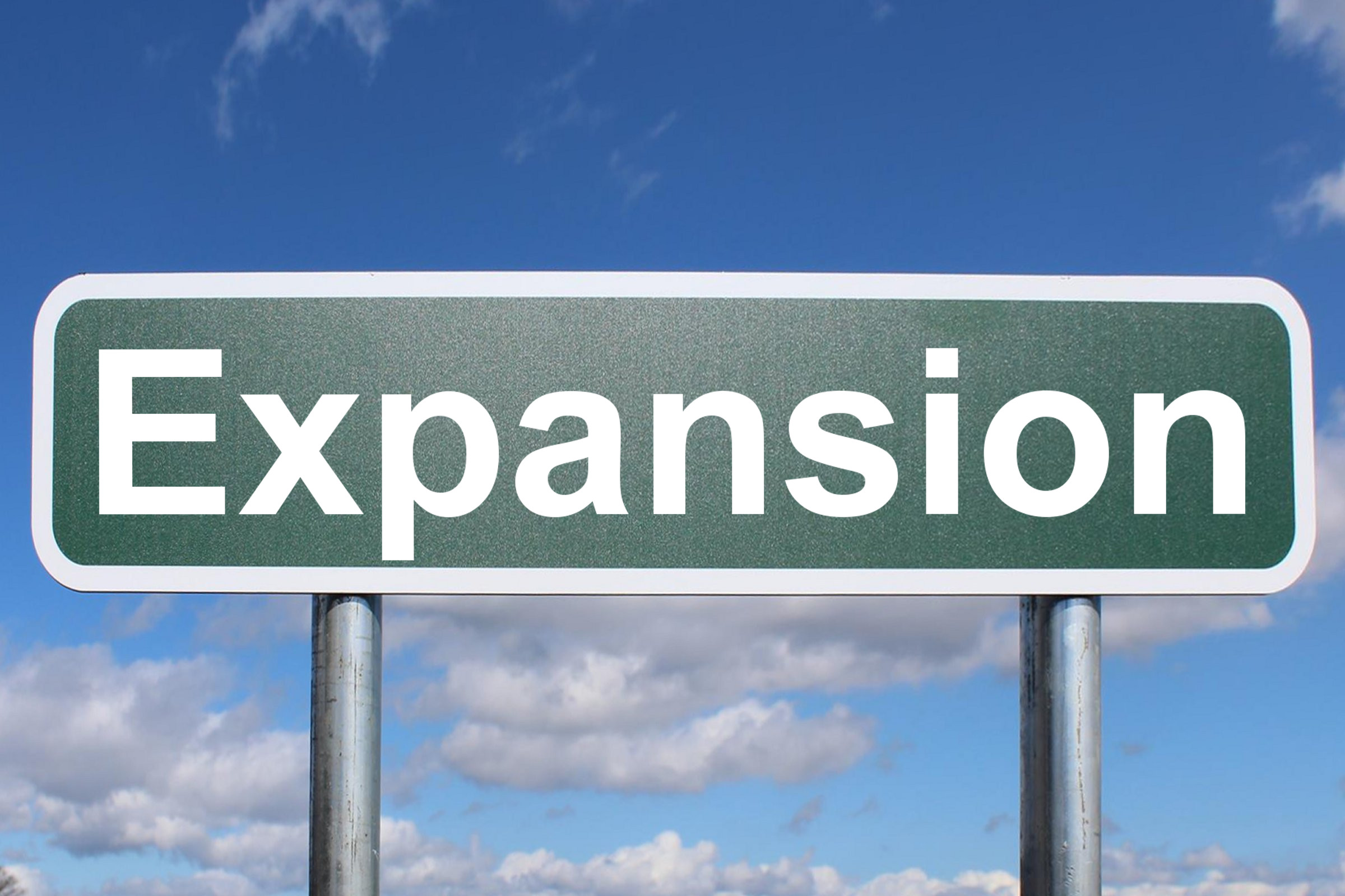 expansion-vs-extension-growth-strategies-business-breakthroughs