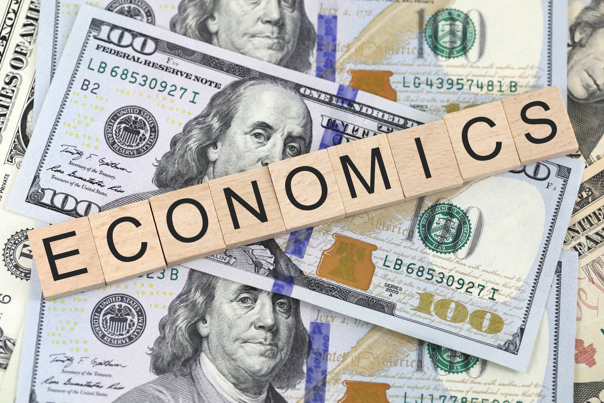 What Does Commercial Bank Mean In Economics