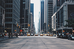 new york city street yellow cabs